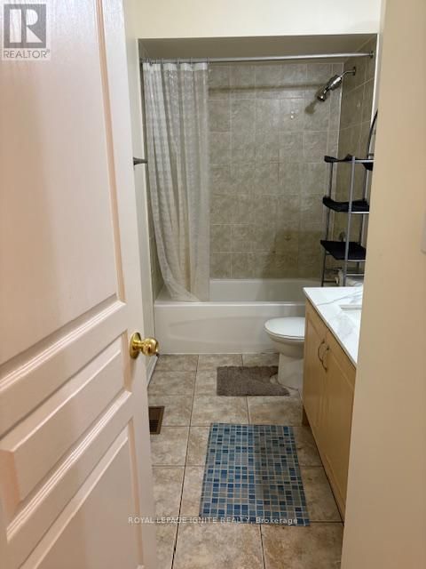 11 CURRAN HALL CRESCENT Image 23