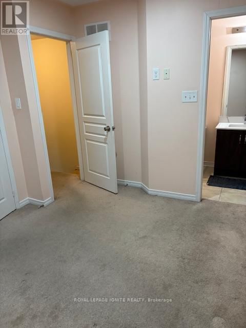 11 CURRAN HALL CRESCENT Image 28