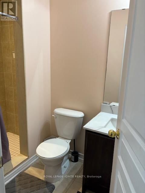 11 CURRAN HALL CRESCENT Image 31