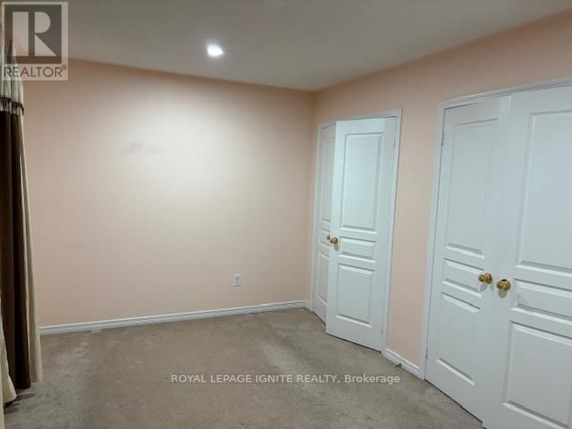 11 CURRAN HALL CRESCENT Image 32
