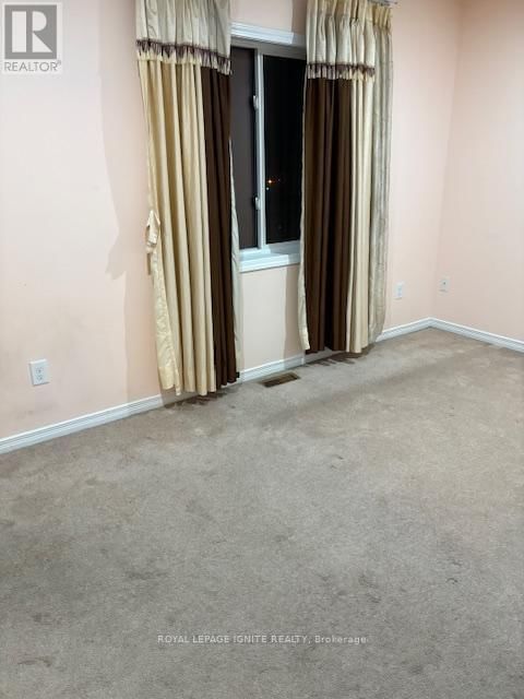 11 CURRAN HALL CRESCENT Image 34