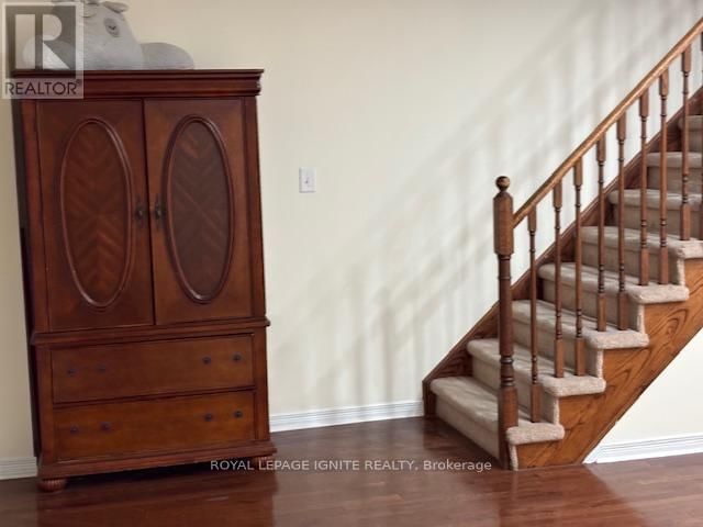 11 CURRAN HALL CRESCENT Image 40