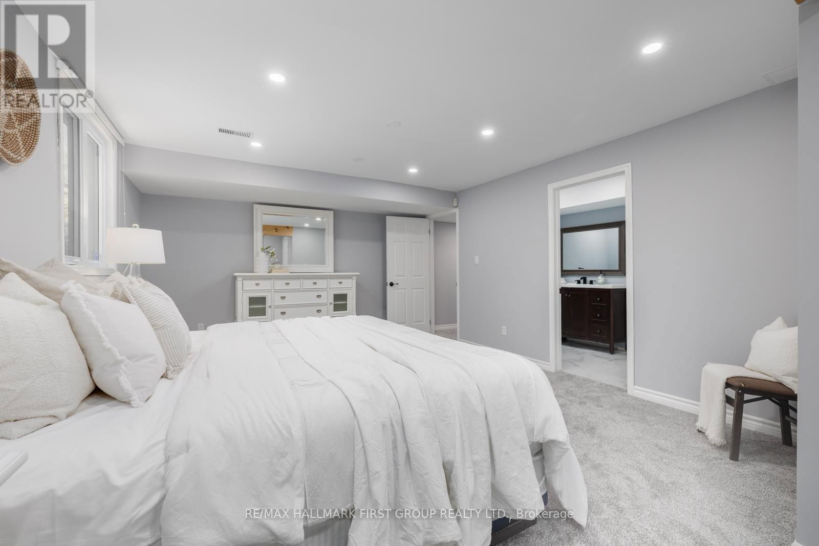 74 BAGOT STREET Image 27