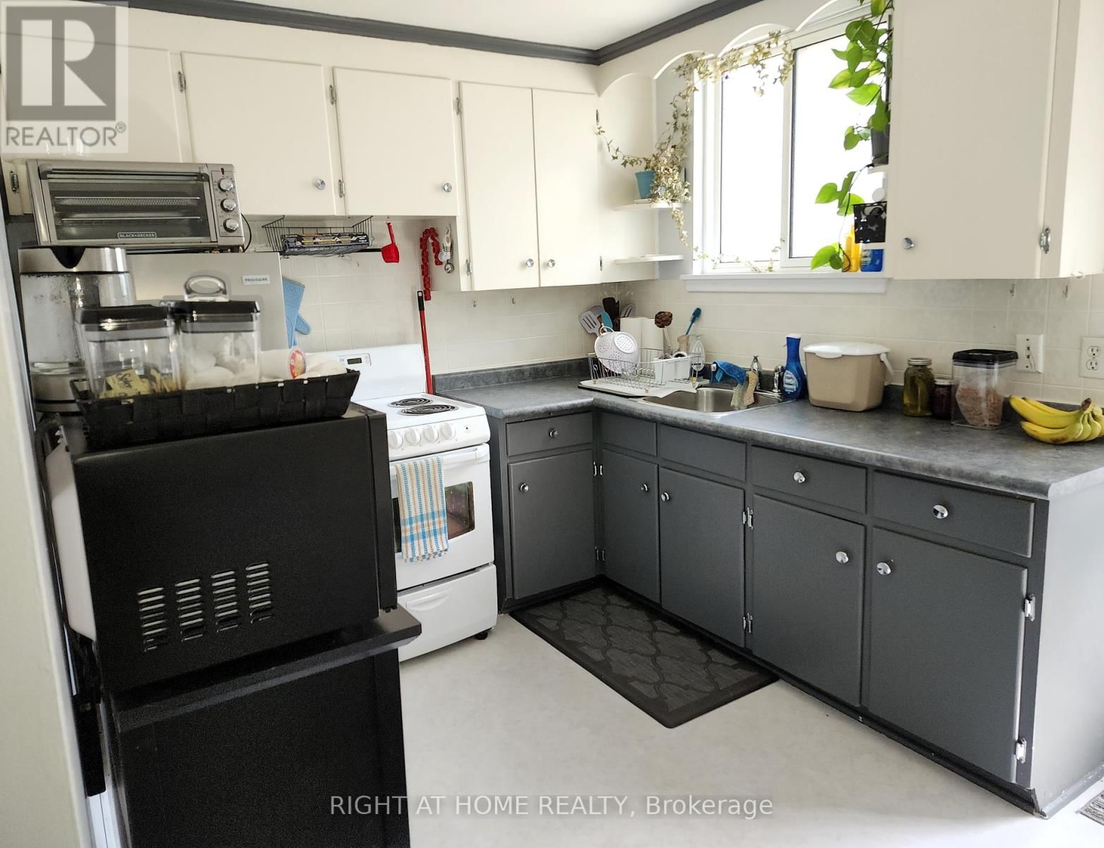 343 FRONTENAC AVENUE Image 7
