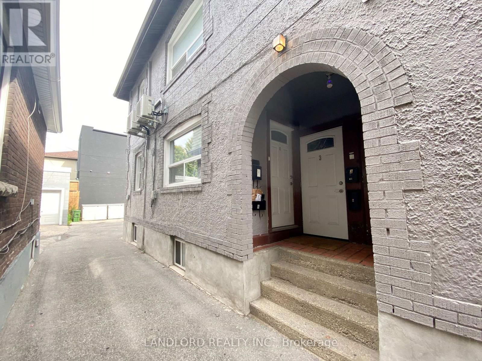 4 - 135 CHISHOLM AVENUE Image 18