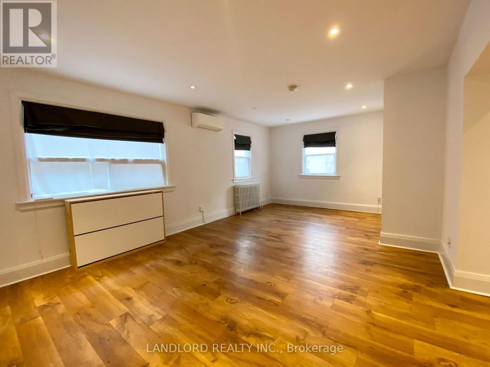 4 - 135 CHISHOLM AVENUE Image 4