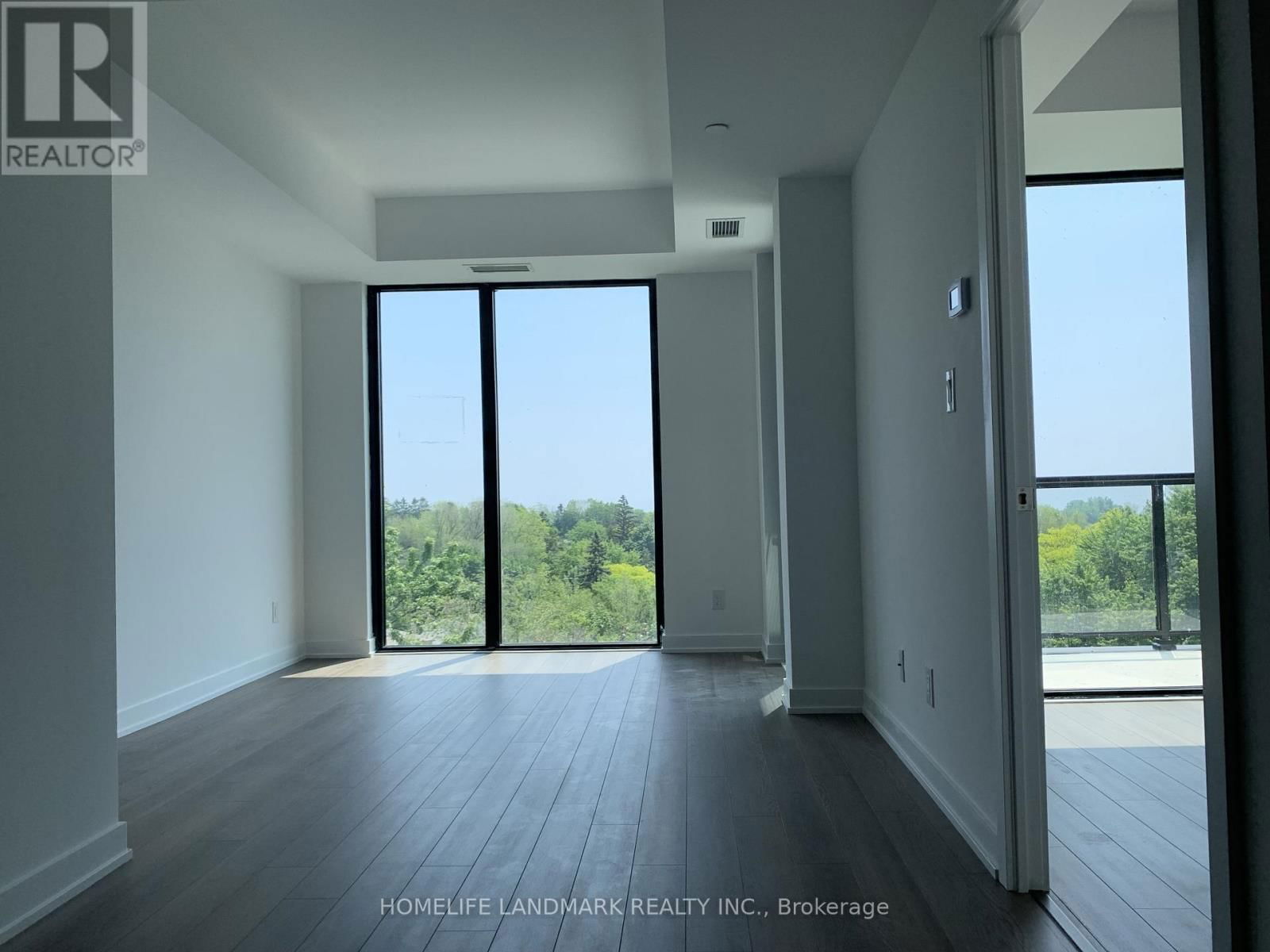 701 - 2799 KINGSTON ROAD Image 16