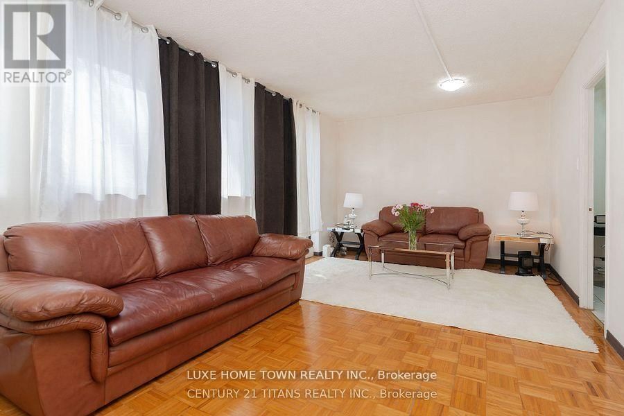 328 - 665 KENNEDY ROAD Image 10