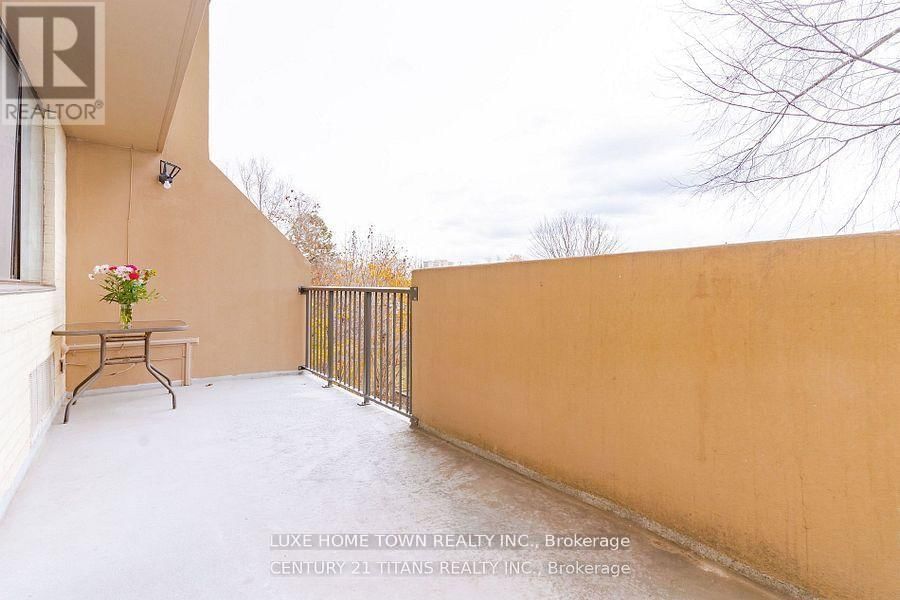 328 - 665 KENNEDY ROAD Image 15