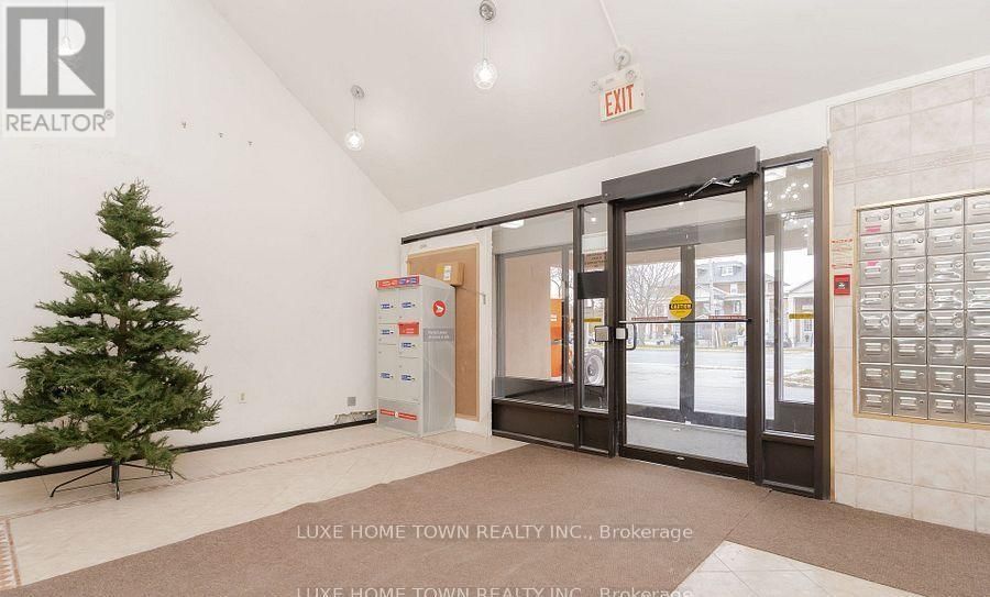 328 - 665 KENNEDY ROAD Image 3