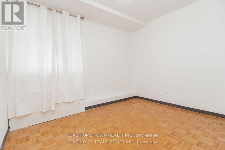 328 - 665 KENNEDY ROAD Image 30