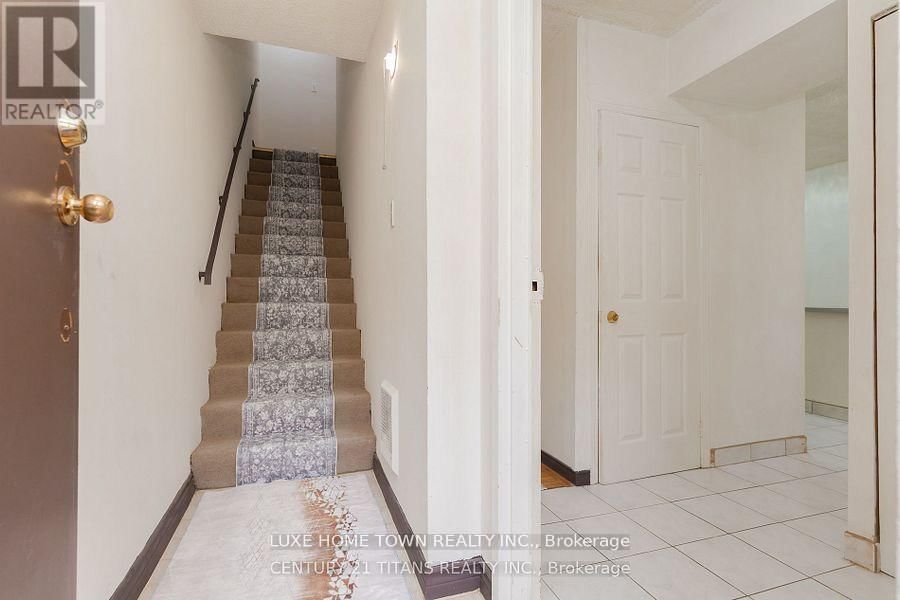 328 - 665 KENNEDY ROAD Image 8