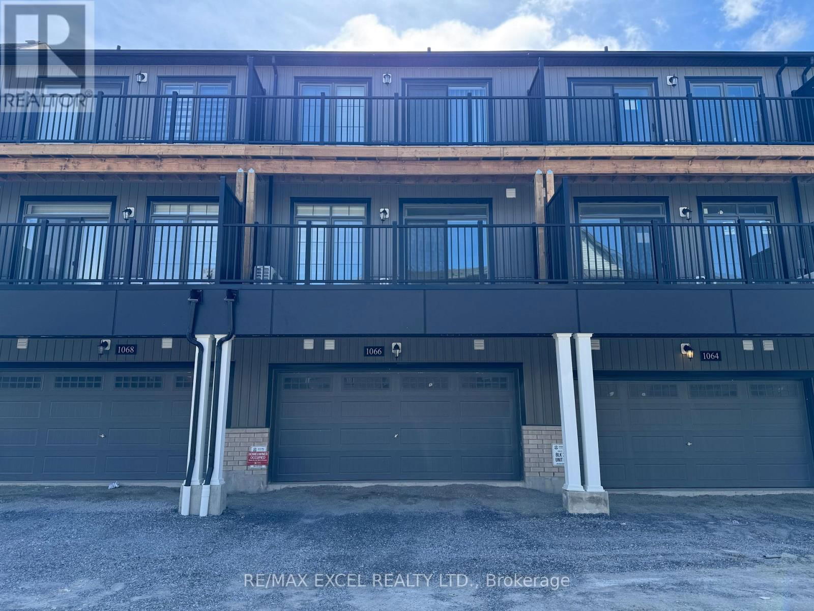 1066 DYAS AVENUE Image 20
