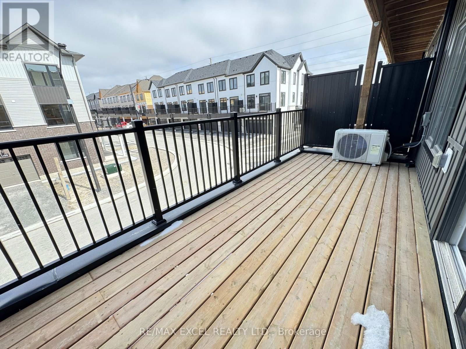 1066 DYAS AVENUE Image 5