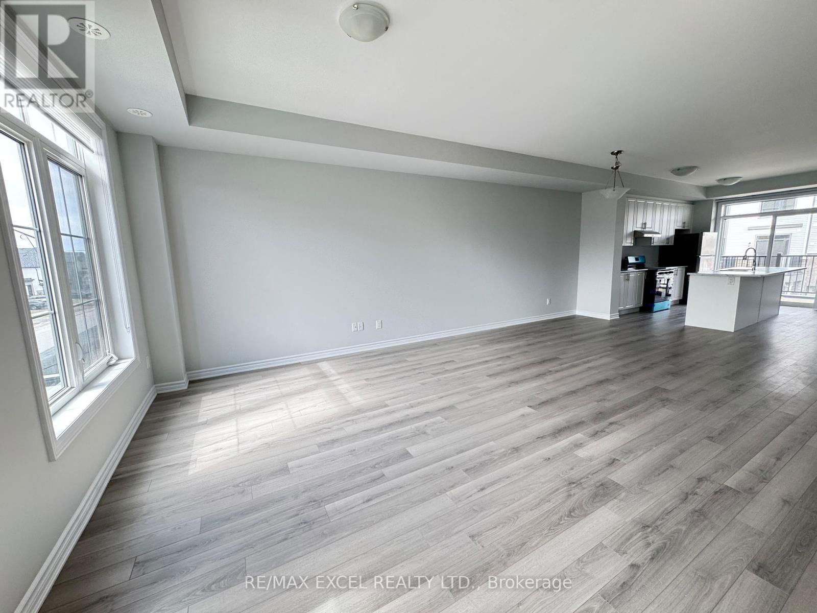 1066 DYAS AVENUE Image 7