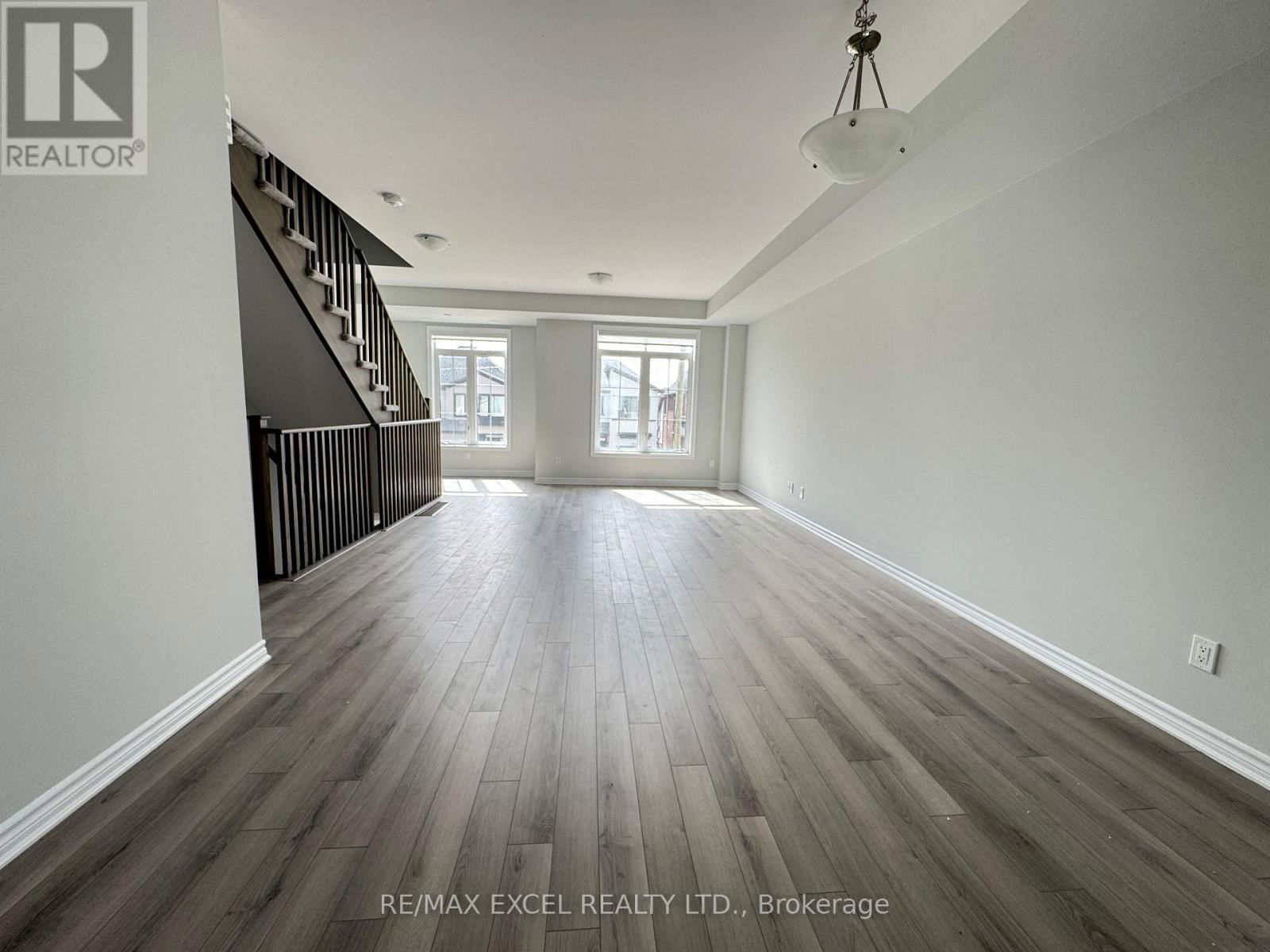 1066 DYAS AVENUE Image 8