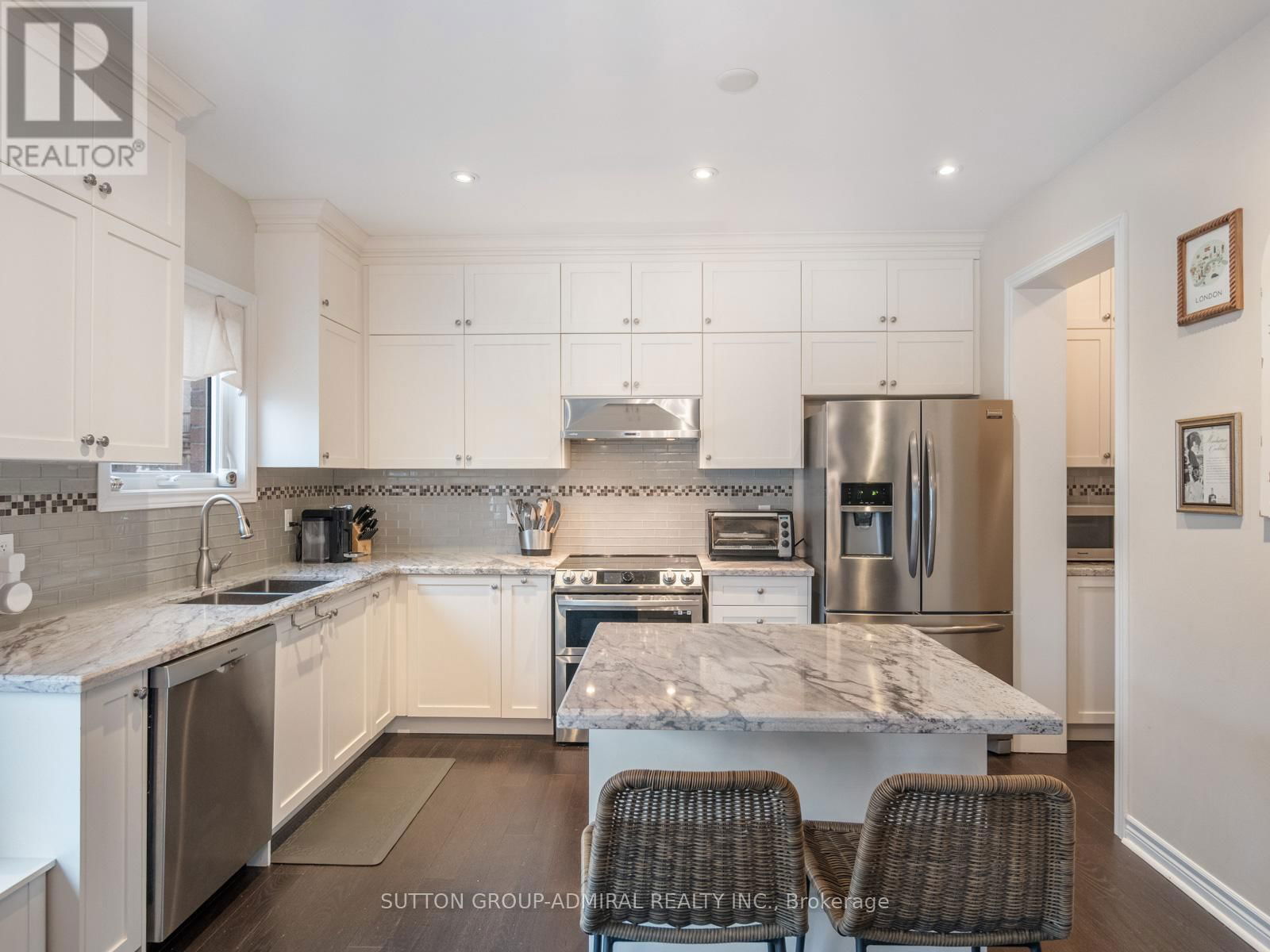 876 WILLIAM LEE AVE Image 3