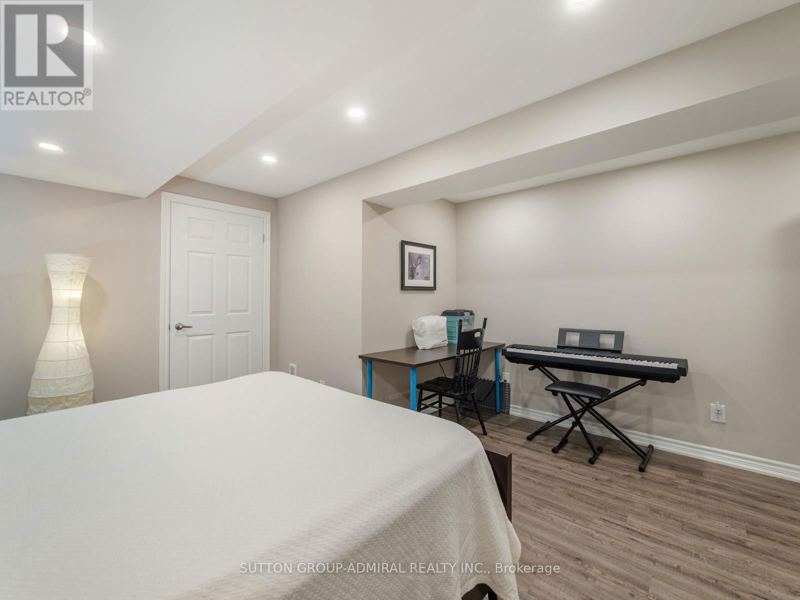 876 WILLIAM LEE AVE Image 35