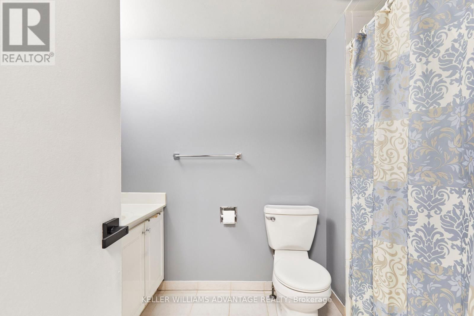 Unit A - 23 PARSELL SQUARE Image 14