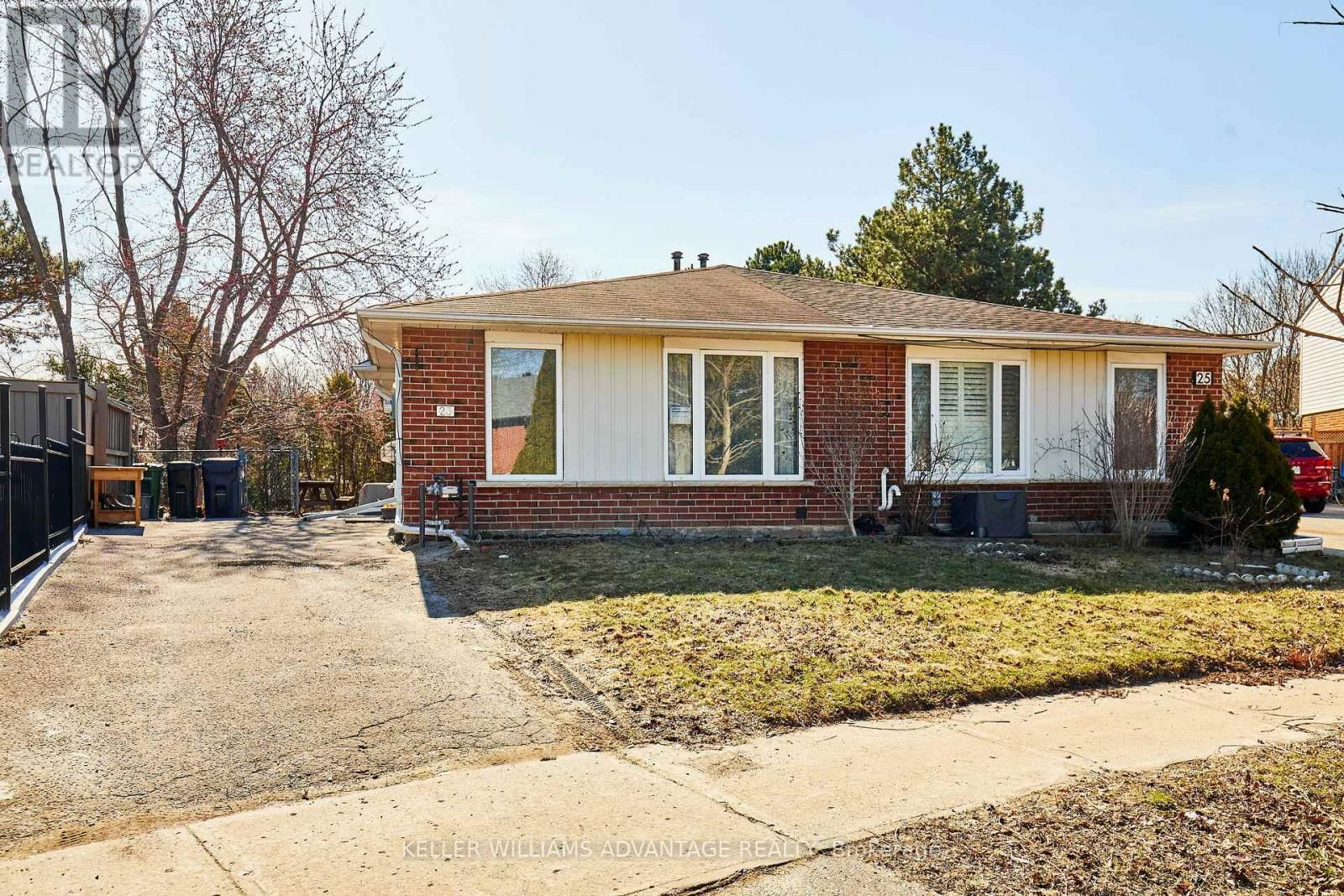 Unit A - 23 PARSELL SQUARE Image 16
