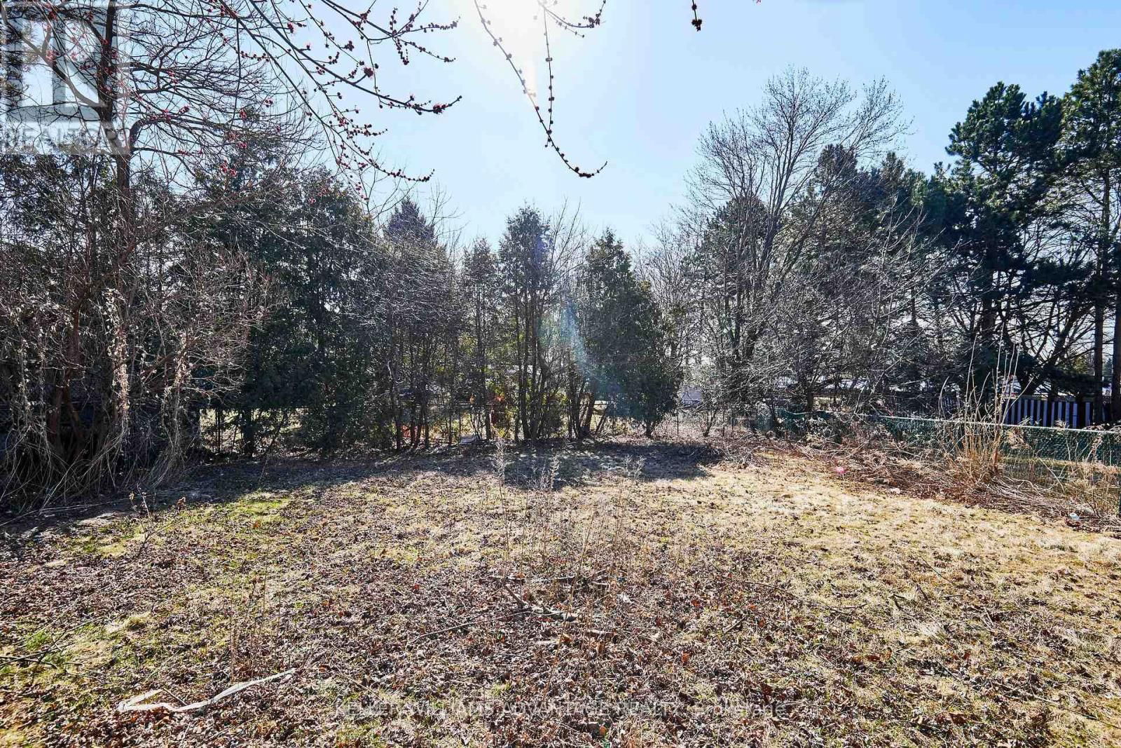 Unit A - 23 PARSELL SQUARE Image 17