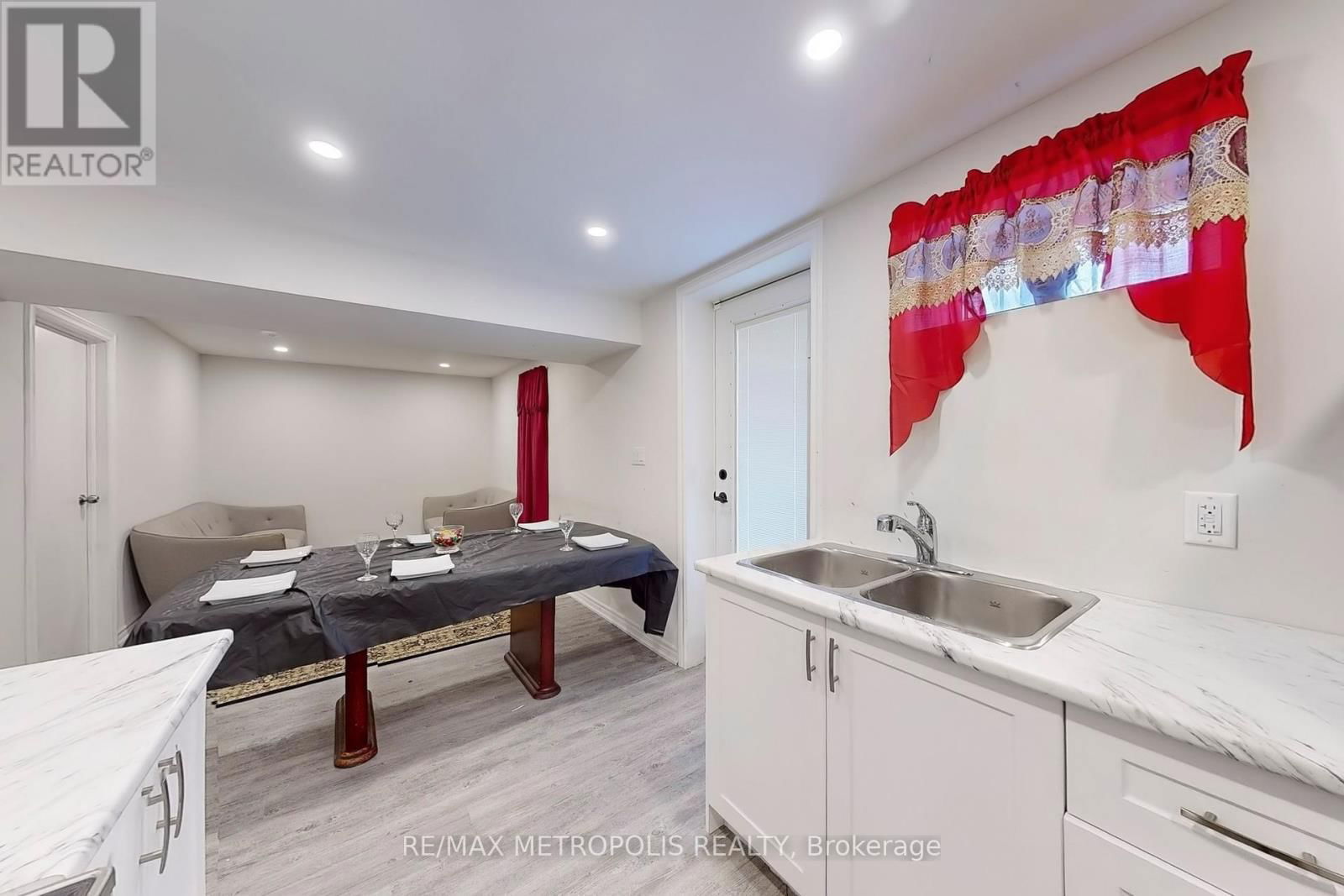 74 WANTANOPA CRESCENT Image 33