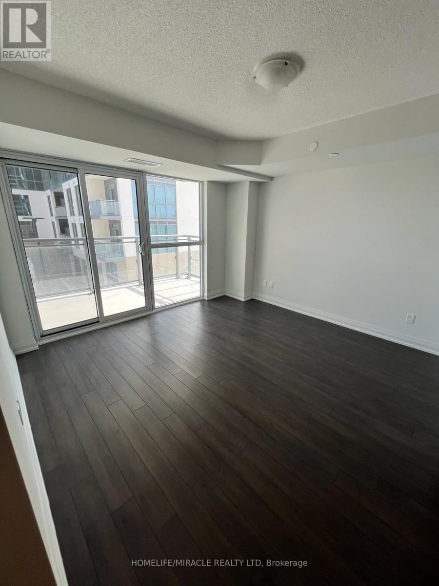 225 - 20 MEADOWGLEN PLACE Image 3