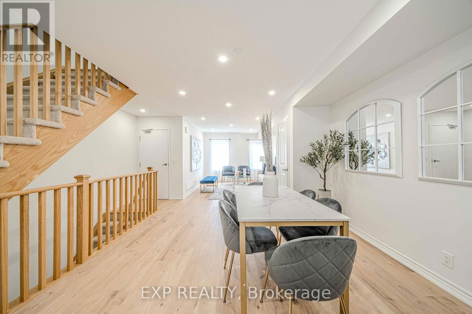 10 - 2500 HILL RISE COURT Image 14