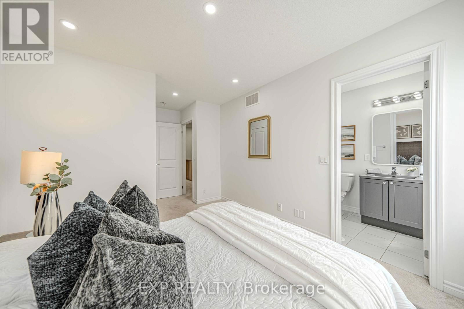 10 - 2500 HILL RISE COURT Image 24