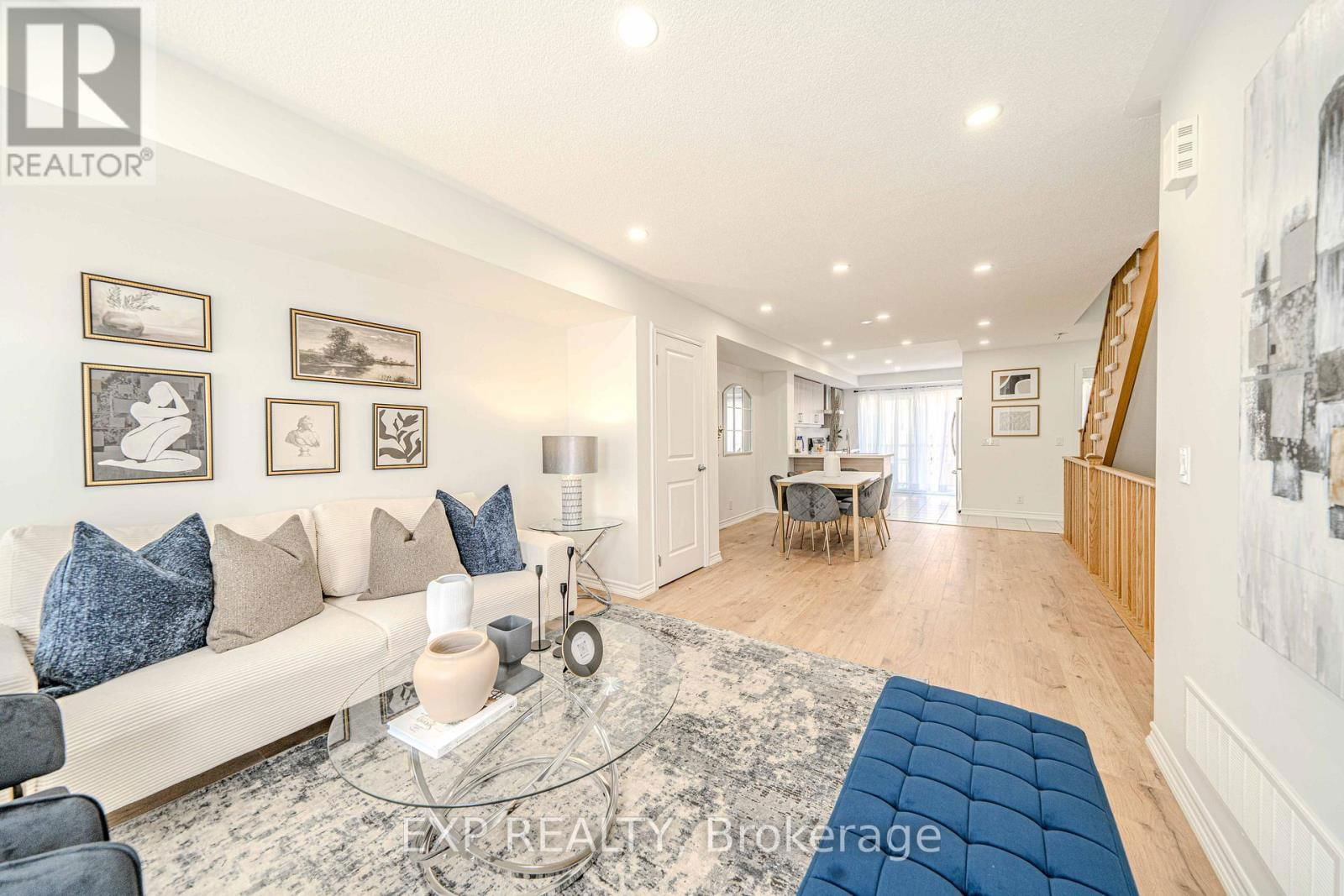 10 - 2500 HILL RISE COURT Image 3
