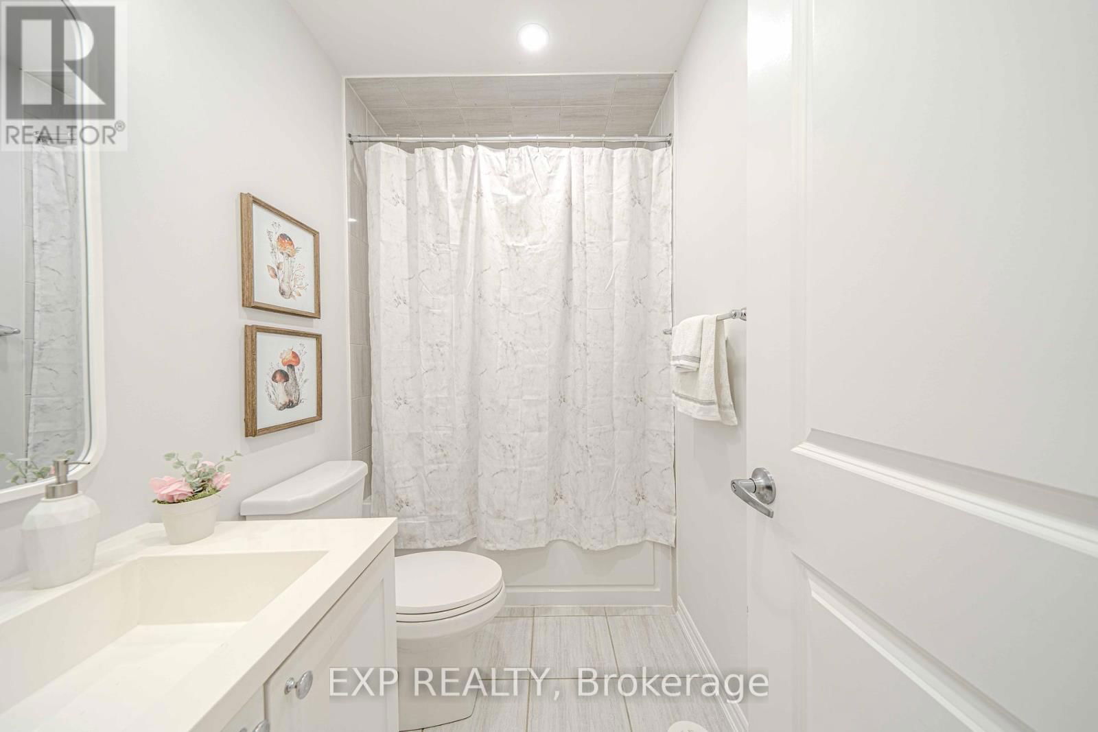 10 - 2500 HILL RISE COURT Image 34