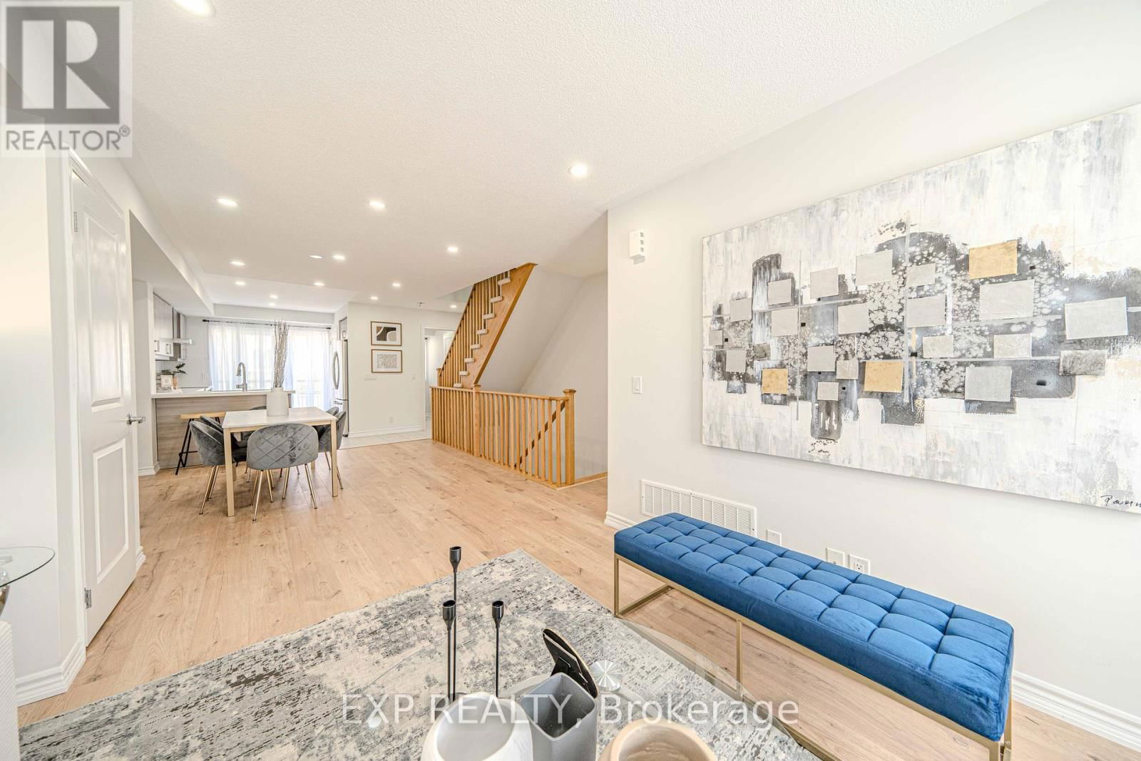 10 - 2500 HILL RISE COURT Image 4