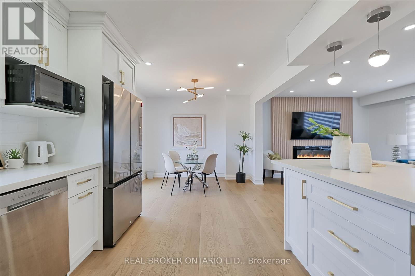 778 ASHLEY COURT Image 14