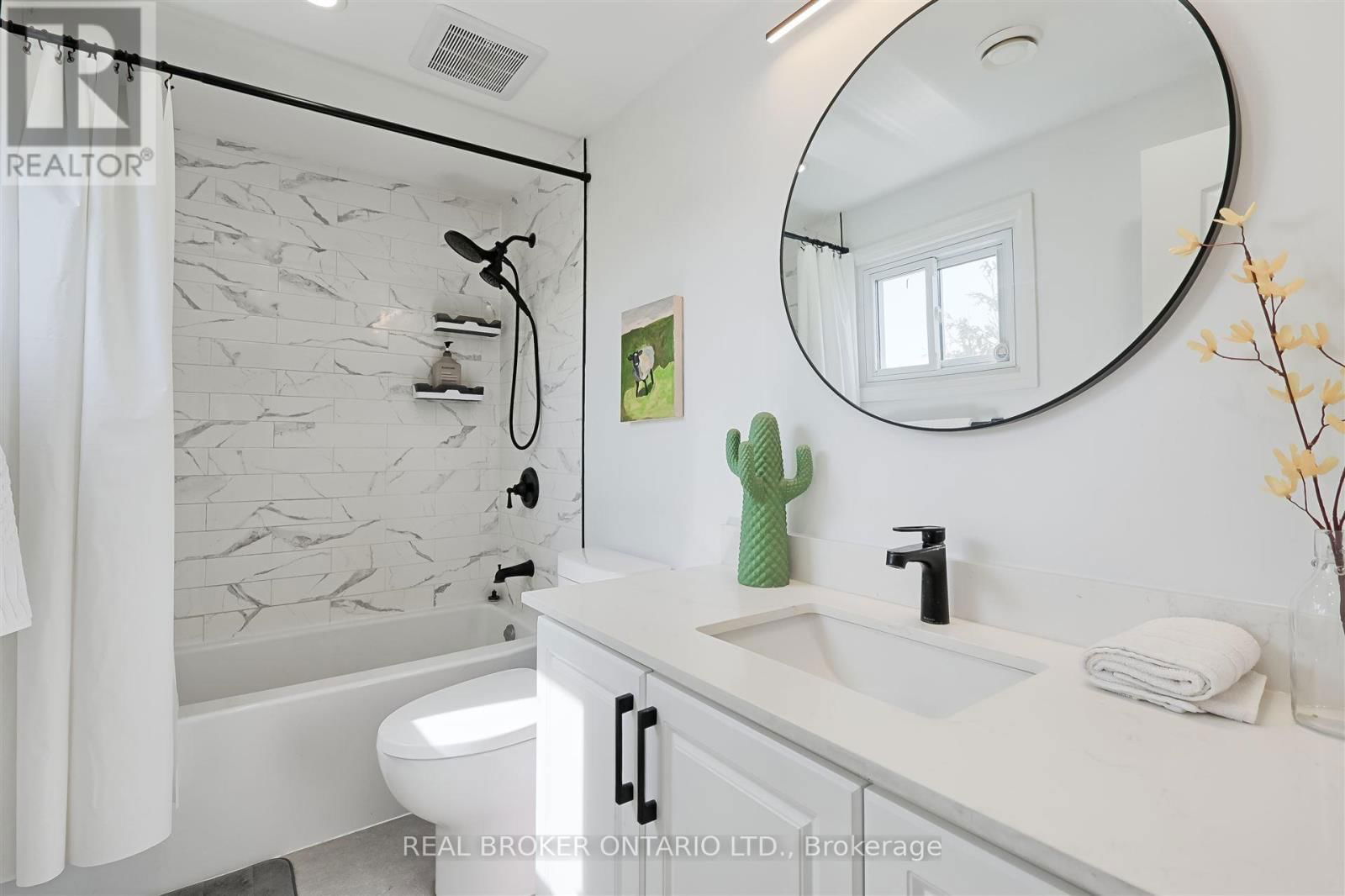 778 ASHLEY COURT Image 23