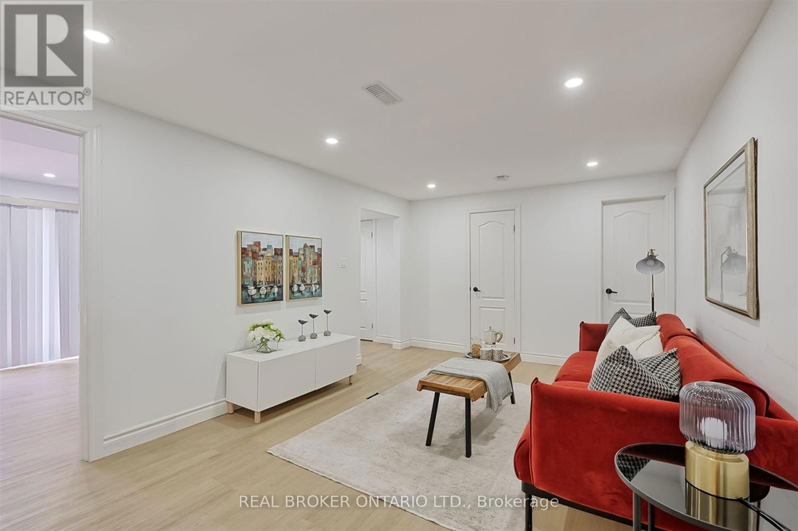 778 ASHLEY COURT Image 24