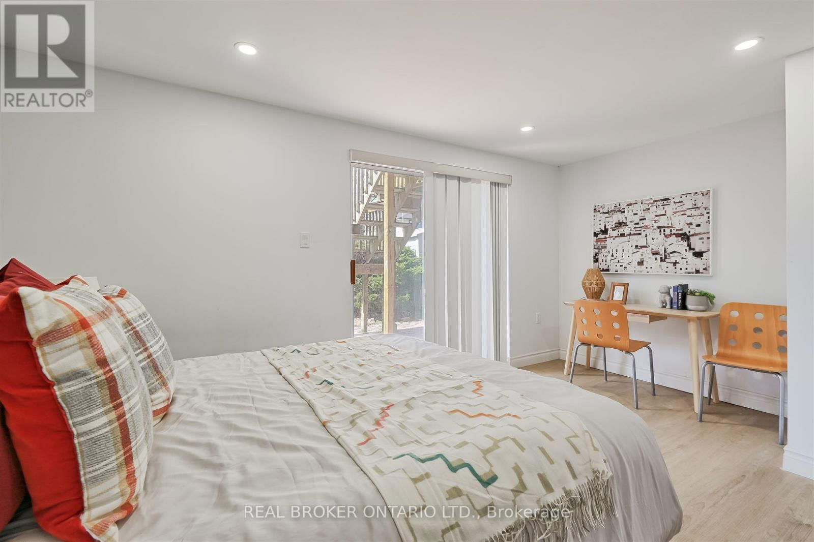 778 ASHLEY COURT Image 29