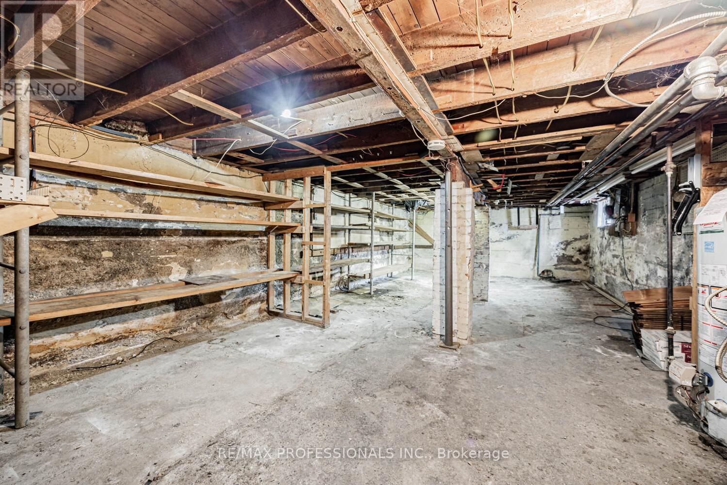 68 MCDONALD AVENUE Image 15