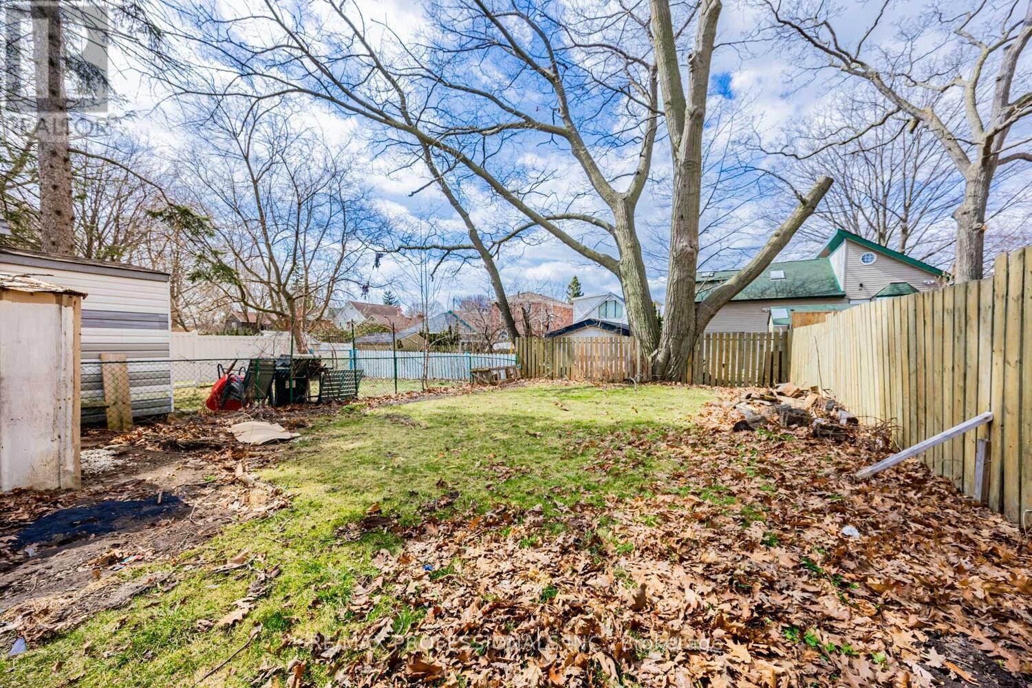 68 MCDONALD AVENUE Image 19