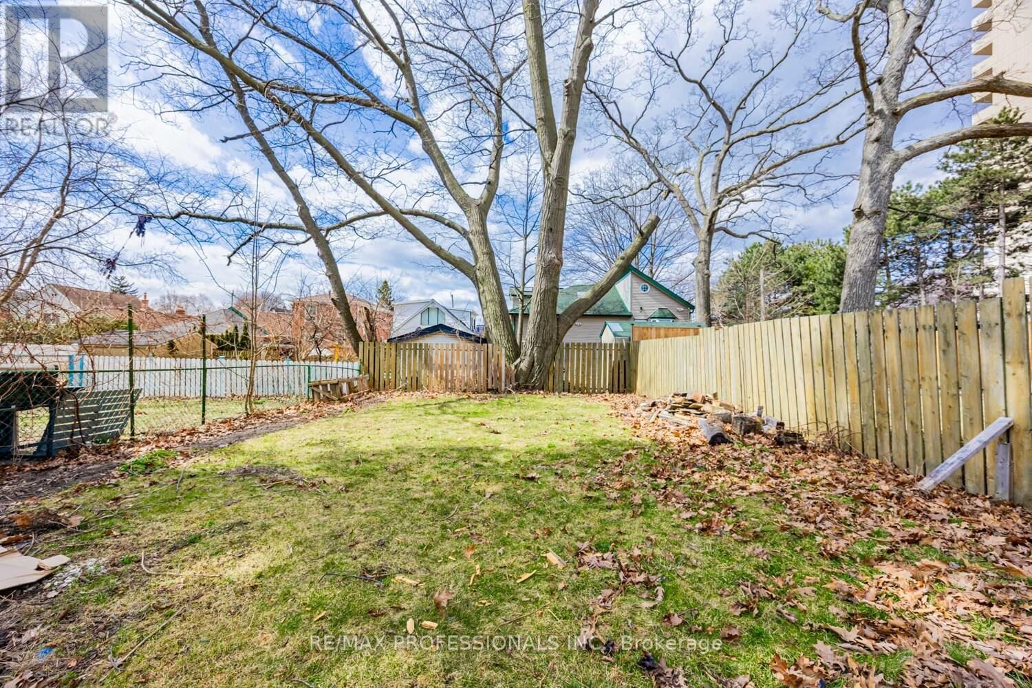 68 MCDONALD AVENUE Image 20