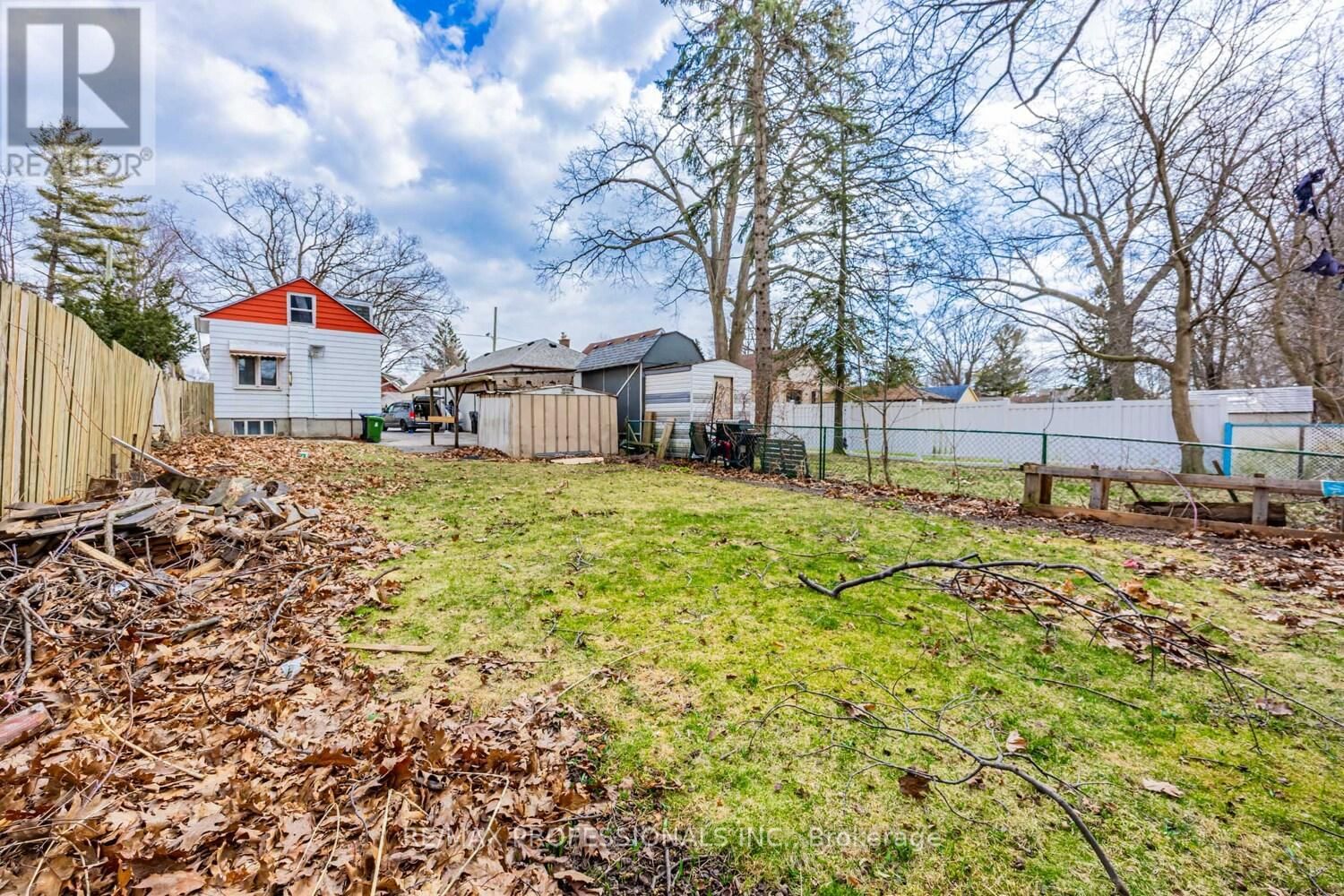 68 MCDONALD AVENUE Image 23