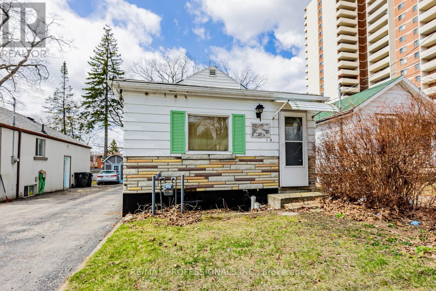 68 MCDONALD AVENUE Image 3