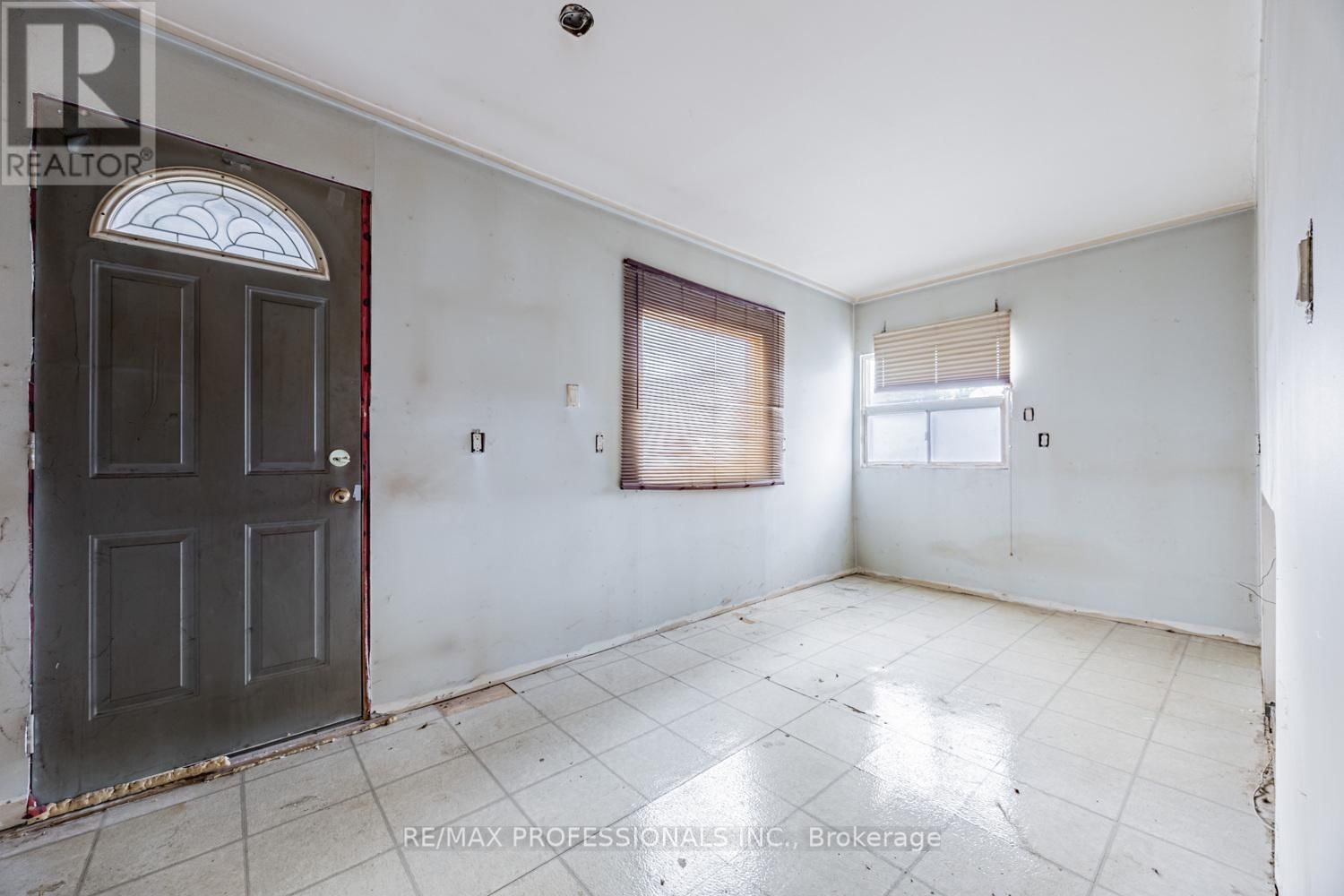 68 MCDONALD AVENUE Image 5