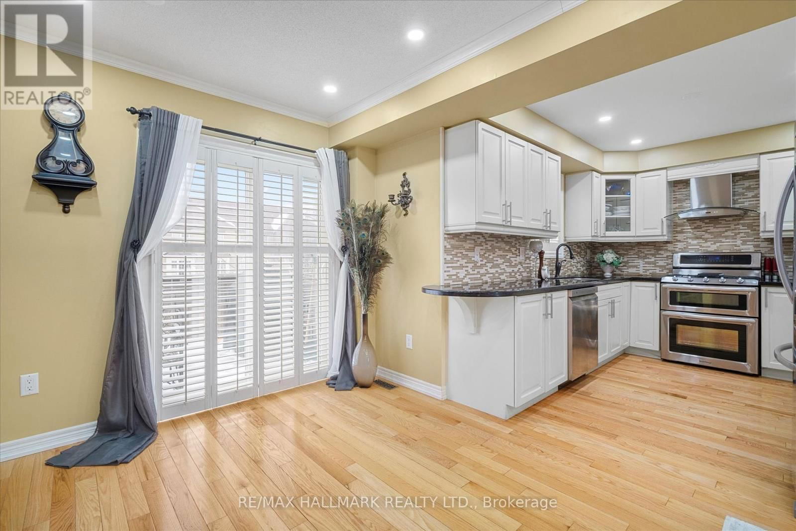 3358C KINGSTON ROAD Image 15