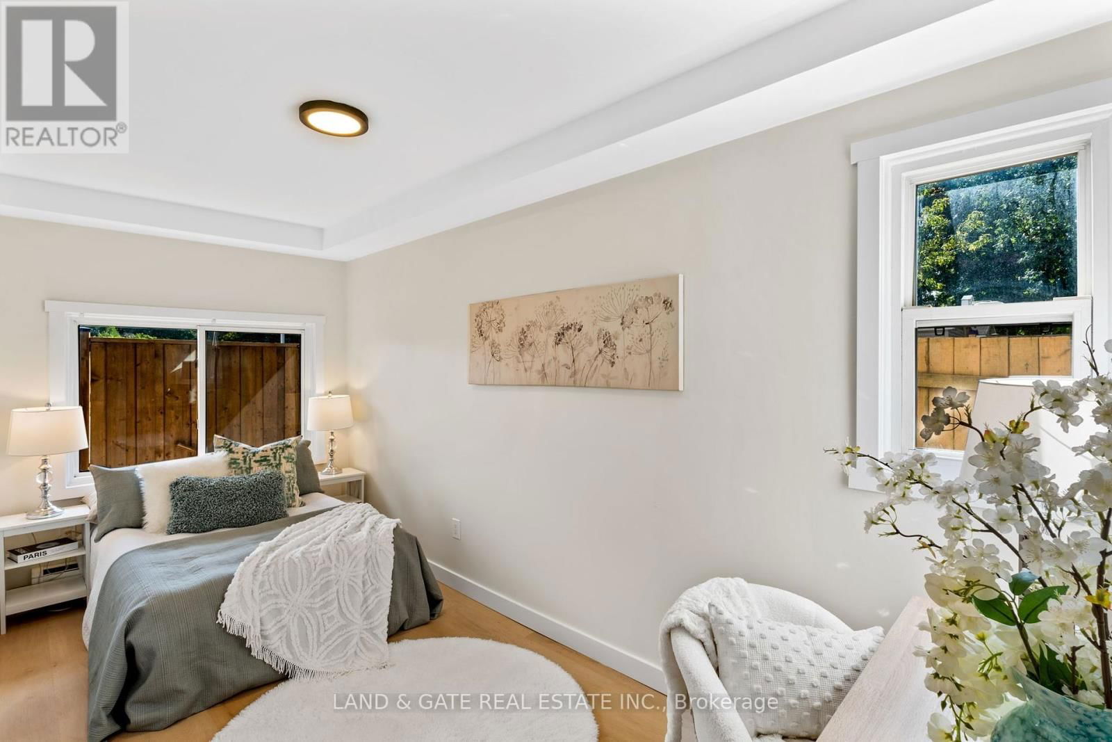 4 - 477 MONTRAVE AVENUE Image 10