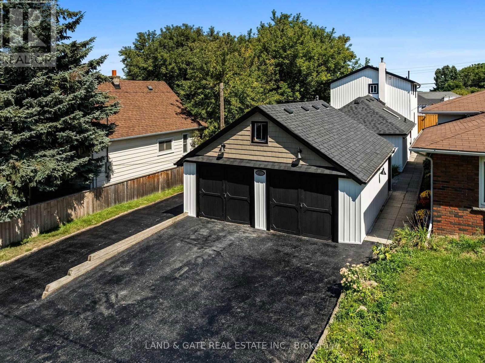 4 - 477 MONTRAVE AVENUE Image 20