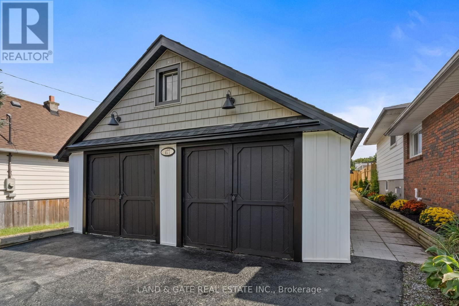 4 - 477 MONTRAVE AVENUE Image 22