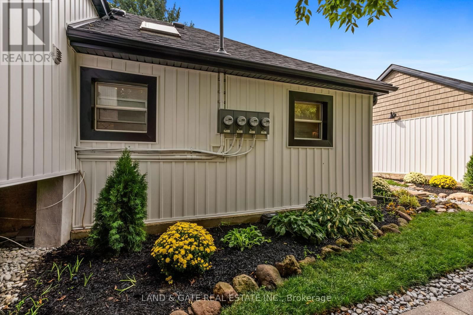 4 - 477 MONTRAVE AVENUE Image 25