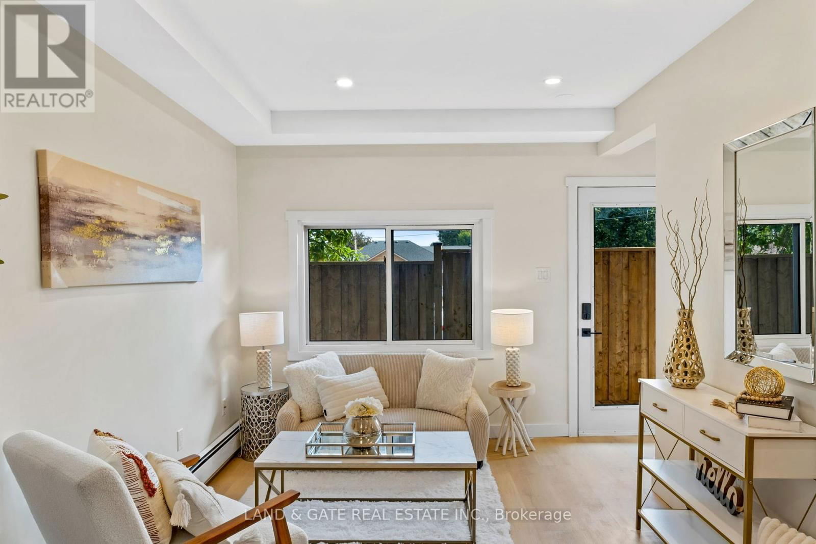 4 - 477 MONTRAVE AVENUE Image 3