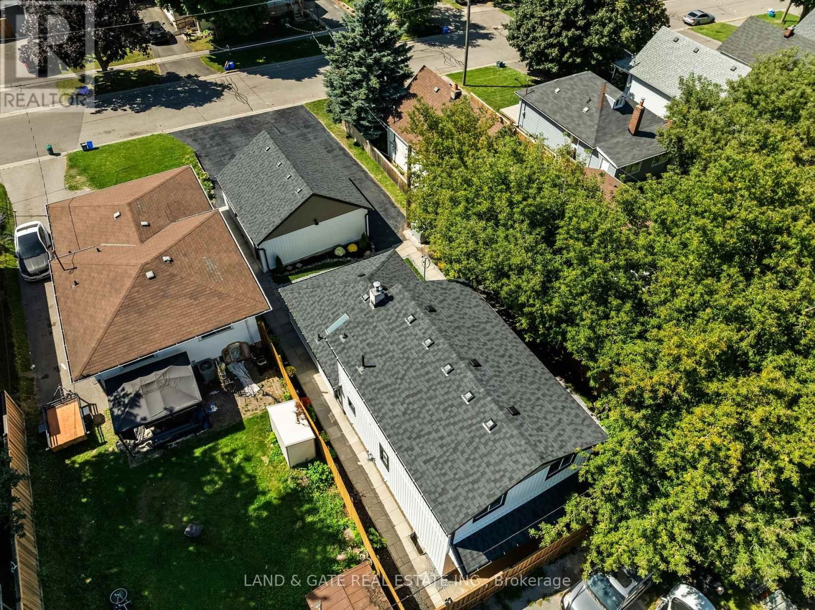 4 - 477 MONTRAVE AVENUE Image 35