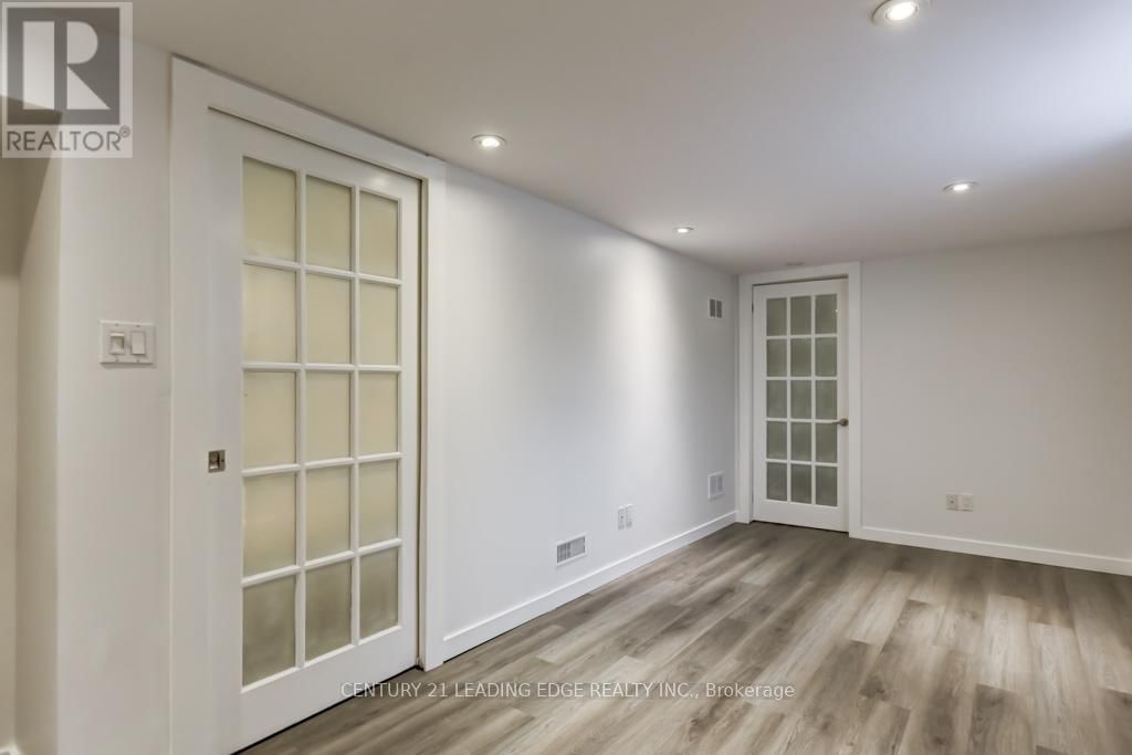 Lower - 104 LESLIE STREET Image 11